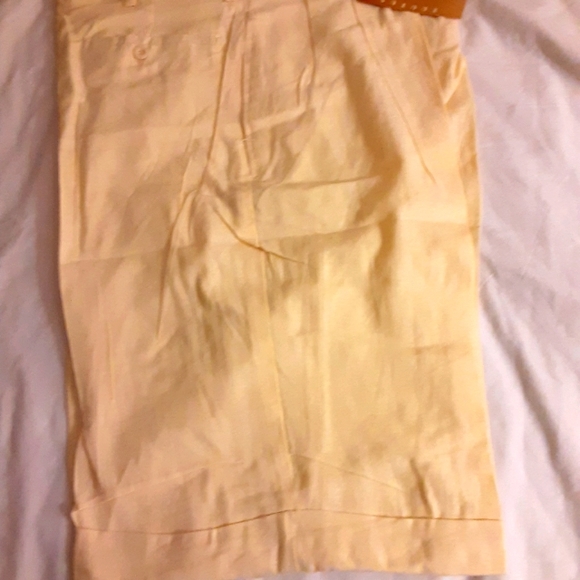 TRUST YELLOW  MEN LINEN SHORT IN SIZE 34 - Picture 2 of 15